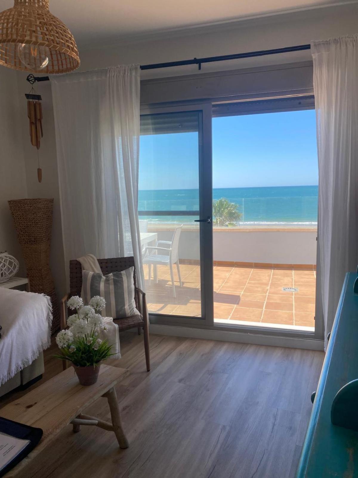 Atico Al Sol En Primera Linea De Playa Διαμέρισμα Rota Εξωτερικό φωτογραφία